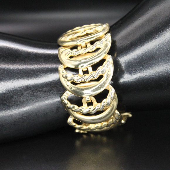 Vintage Crescent Moon Wide Link Panel Bracelet Gold Tone - Picture 7 of 13